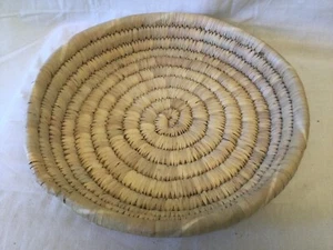 Large Round Woven Raffia Decorative Bowl for Fruit, Bread etc - Picture 1 of 3