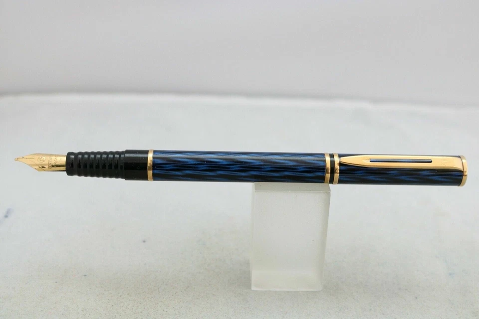 Waterman Laureat Fountain Pen  Shadow Blue  & Gold Med. Pt New In Box  - Image 1 of 1
