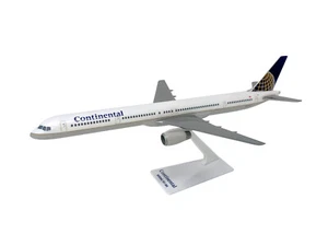 Flight Miniatures Continental (91-10) 757-300 1:200 Scale Model Airplane - Picture 1 of 3