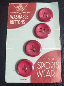 NOS Le Chic Buttons For Sports Wear 4 MAROON/Wine Buttons On Card Washable USA - Picture 1 of 6