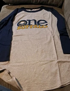 Mens Sz Lg One Buffalo Sports Tek Buffalo Sabres Lg Sleeve Shirt Hockey NHL - Picture 1 of 5