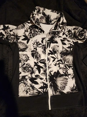 Chaqueta de buceo Lululemon para mujer talla 8 floral negra blanca enérgica flor cremallera completa Foto 1 de 2
