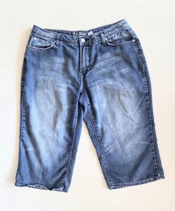 LA Blues Womens Denim Capris Size 12 Rhinestone Embellished Back Pockets - Picture 1 of 8