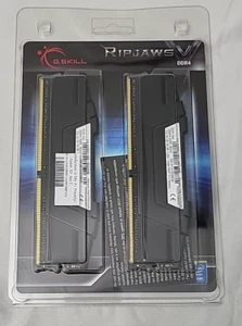 G.SKILL Ripjaws V Series 16GB 288-Pin SDRAM DDR4 3200 (PC4 25600) Desktop Memory - Afbeelding 1 van 2