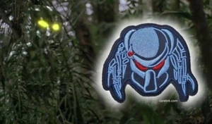 PREDATOR movie AvP embroidered iron on sew on patch retro vintage style applique - Picture 1 of 3