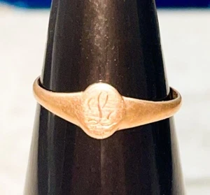 10k Solid Yellow Gold Initial "L" Dainty Child's Ring, Sz. 0.75 - Picture 1 of 5