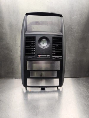 Chrysler Town & Country 2008-2010 tablero delantero centro radio bisel negro 1DR15BD5AC Foto 1 de 4