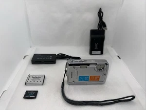 Waterproof Digital Camera Olympus Stylus 720-SW 7.1MP Tested + Accessories - Picture 1 of 9