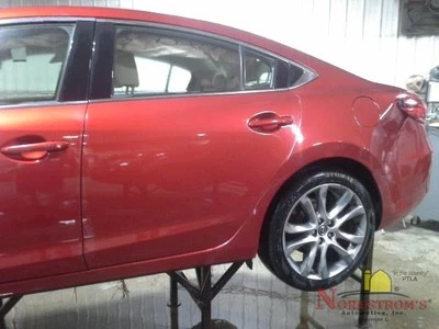 2015 Mazda 6 Gas Fuel Filler Door Lid Cover Red - Imagem 1 de 4