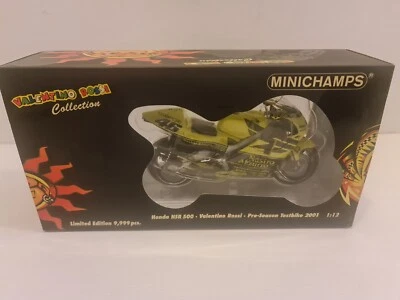 Valentino Rossi. Honda NSR500.  Pre season testbike 2001 .  Minichamps 1/12 - Image 1 of 4