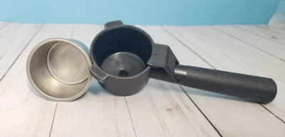 Máquina de café expresso Mr. Coffee ECM8 conjunto de peças: alça portafiltro e cesta de filtro - Imagem 1 de 4