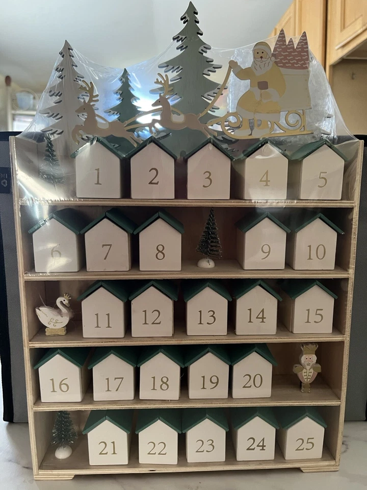 Christmas House Advent Calendar - Image 1 of 1