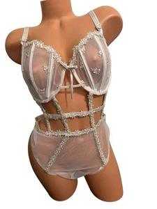 Victoria's Secret 38DD L Low-Cut Demi Bra Set Gold Appliqué Sequins Floral Lace - Picture 1 of 9