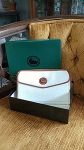 VIntage Dooney Bourke Beige Zip Around Wallet Crossbody Clutch Waist Leather Bag - Picture 1 of 11