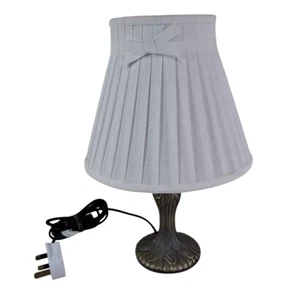 Lámpara de mesa base de metal Maison con pantalla de lámpara de arco blanco 37 cm de altura total - Imagen 1 de 24