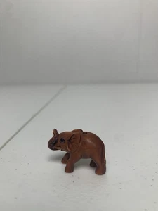 Cuentas de elefante de boj japonés Netsuke u Ojime firmadas por artista - Imagen 1 de 6