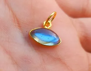 Natural Labradorite Pendant-IN Solid 18K Yellow Gold Charm for Necklace - Picture 1 of 4