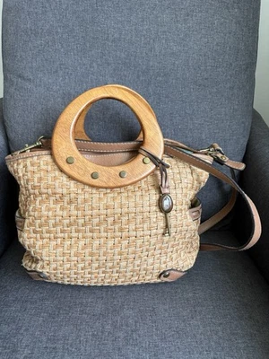 Bolso de Hombro de Cuero Marrón Paja Tejido Fósil De Colección Cartera con Mango de Madera Dije para Llaves Foto 1 de 4