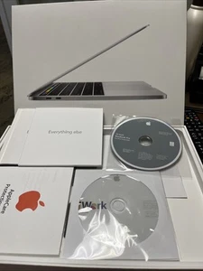 Apple MacBook Pro 13 Zoll A1706 Space Grau, LEERKARTON mit Software/ Anleitungen - Bild 1 von 6