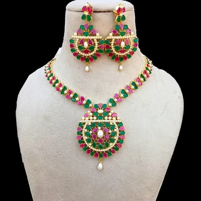 Pendientes Collar Largo Chapado en Oro 22K Joyería Nupcial India Rubí, Esmeralda, Perla Foto 1 de 4