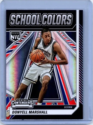 2024-25 Panini NIL UCONN #6 Donyell Marshall Escuela Colores Rojo Blanco Azul Foto 1 de 2