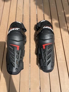 LEATT Dual Axis Knie und Schienbeinschützer Gr. M - Bild 1 von 4