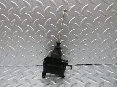 ⚙27498⚙ Mercedes-Benz S124 300TE Wagon Trunk Lock Vacuum Actuator - Image 1 of 4