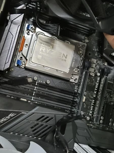 100% GOOD! AMD Ryzen Threadripper 2990WX + ASUS ROG ZENITH EXTREME TR4 X399 - Bild 1 von 10