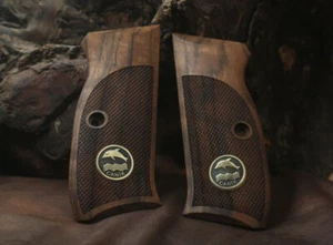 KSD Brand Canik L120 Compatible Walnut Grips Diamond - Picture 1 of 2