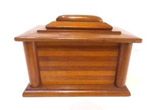 Caja de dinero vintage de madera con forma de sarcófago madera maciza - Imagen 1 de 11