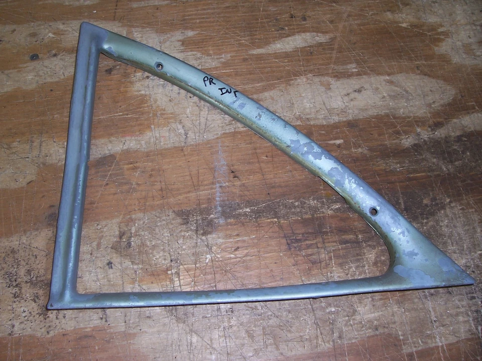 1953 Cadillac Series 62 4 portas sedã interior quarto janela guarnição P - Imagem 1 de 2