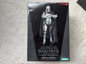 Kotobukiya Star Wars Episode VII The Force Awakens Captain Phasma ArtFX+ Kit - Picture 1 of 2