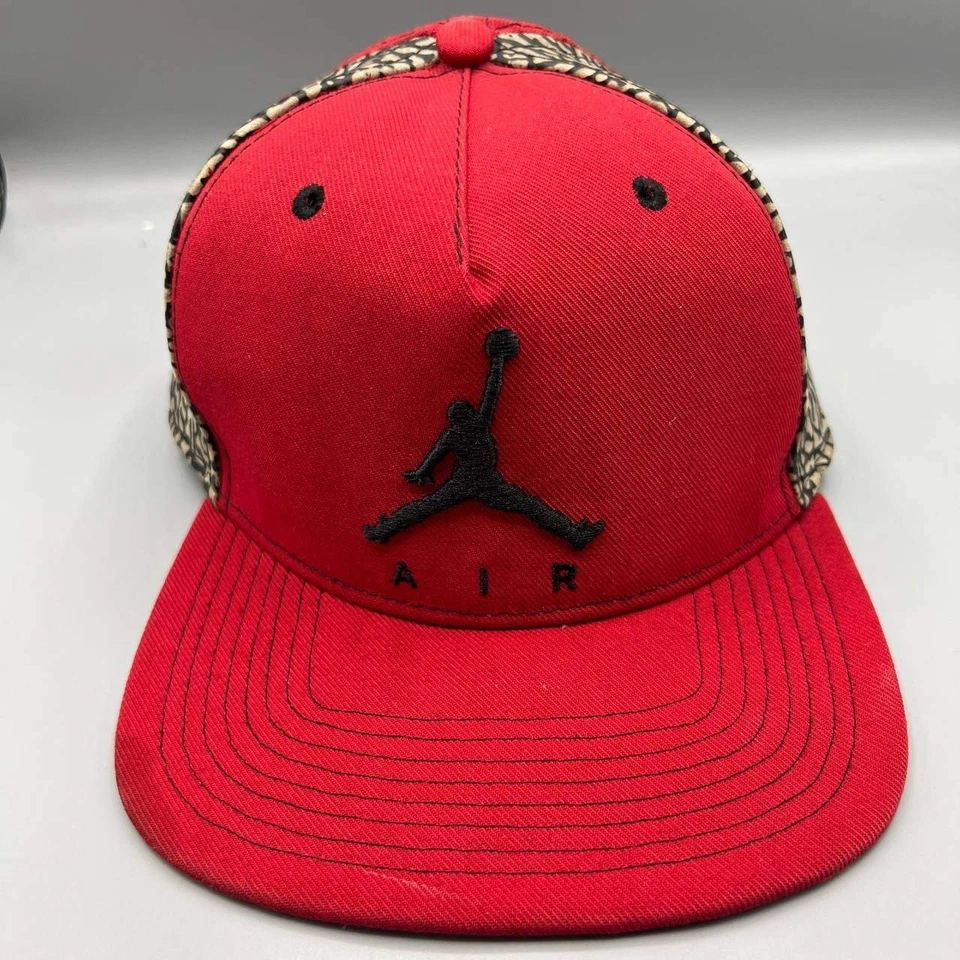 Gorra Air Jordan Hombre Rojo Cemento Elefante Jumpman Snap Back Cap Foto 1 de 4