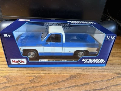 Camioneta pickup Chevrolet C-10 Cheyenne Super azul y blanco 1:18 Maisto 1974 RARA HF Foto 1 de 4