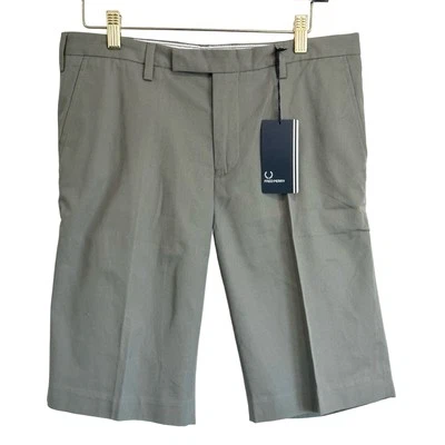 Pantalones Cortos Chinos Fred Perry Ciudad Lisos Gris Llovizna Talla 30 Nuevos con Etiquetas $109 Foto 1 de 3