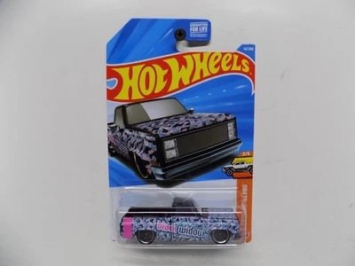 Hot Wheels - COCHE SERIE 2026 - BLACK WIDOW - '83 CHEVY SILVERADO Foto 1 de 2