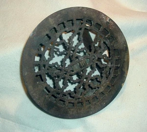 Victorian Antique Cast Iron Floor Heat Vent Grille 8 Inch Diameter Round - Picture 1 of 3