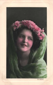 Antique Edwardian Glamour Tinted Postcard Girl Head Scarf Flowers Band La Beaute - Picture 1 of 2