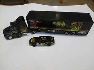1991 Racing Champions Mello Yellow Transporter Truck - Picture 1 of 4