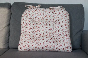 U-Shaped Chair Cushion with Ties — Vintage Rosebud Sprigs - Picture 1 of 5