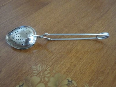 STAINLESS STEEL TEA INFUSER SPOON TONGS - Image 1 of 4