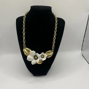 Collana Vintage Luigi Feraud Parigi Firmata Fiori di Primavera Dogwood Fiore - Foto 1 di 5