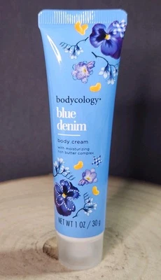 Crema corporal hidratante Bodycology BLUE DENIM, 1 OZ tamaño de prueba/viaje ~ NUEVA  Foto 1 de 4