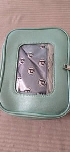 PinFolio XO Pin Bag Display & Storage with Removable Safe'N'Go Pouches | Disney - Picture 1 of 4