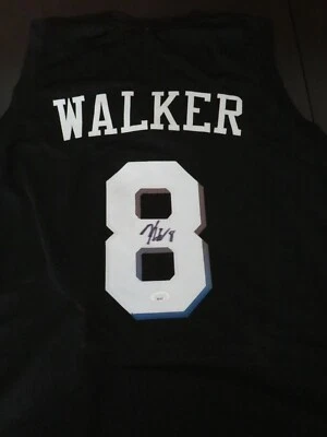 Camiseta deportiva firmada a mano de los “New York Knicks” Kemba Walker certificado de autenticidad Foto 1 de 3