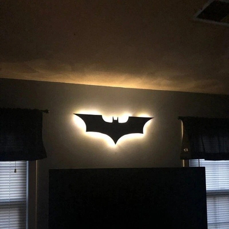 Lámpara de noche LED con logotipo de Batman con control remoto inalámbrico ambiente de dormitorio Foto 1 de 4