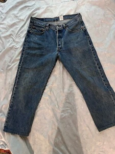 Levi's 501 Men's Blue Jeans Button Fly 34 W 32 L 90s Vintage - Picture 1 of 3