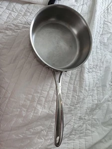 Calphalon 87822 2.5 QT 2.3 L Stainless Steel Long Handle Saucepan Pot - Picture 1 of 4