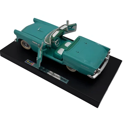 Revell 1955 Ford Thunderbird 40th Anniversary Diecast 1:18 Scale Mint Green - Image 1 of 4