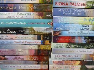 Australian Womens Modern Fiction Rural Romance Large Selection Combine Shipping - Picture 1 of 290